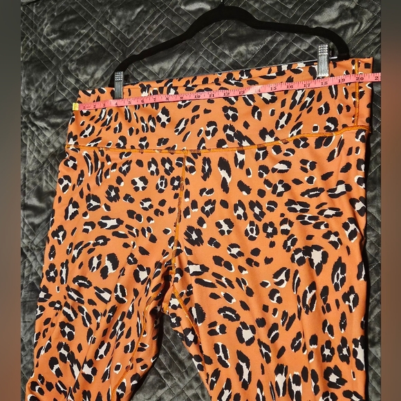 Fabletics Define PowerHold High-Waisted 7/8 Leopard Print Leggings Size 3X - Picture 10 of 16